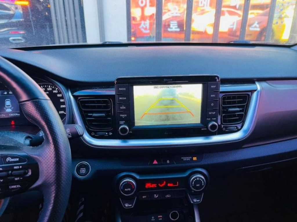 KIA Stonic - Vista 7