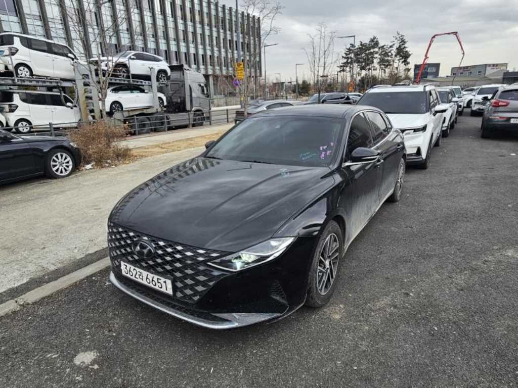 HYUNDAI Grandeur - Vista 3