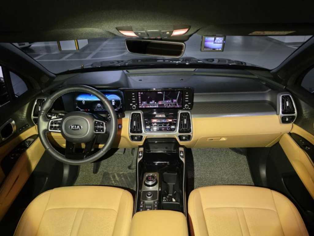 KIA Sorento - Vista 8