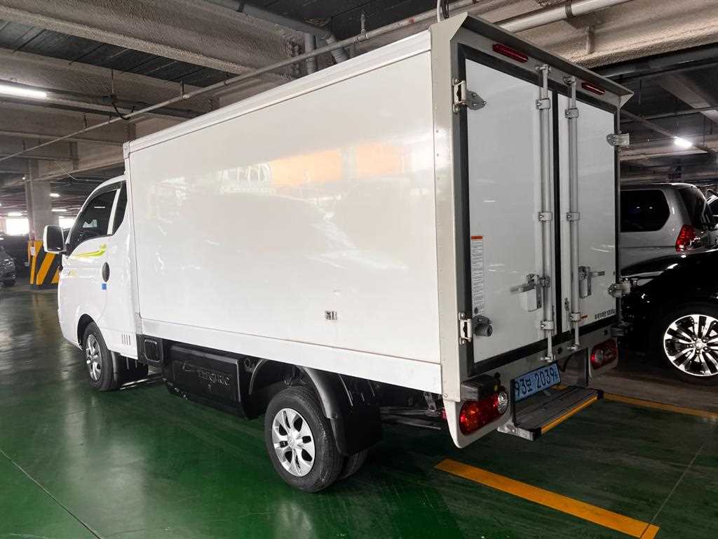 Small Truck Normal Box(Low Deck) - Vista 6