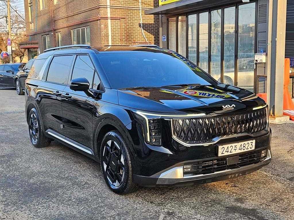 KIA Carnival 2024 Negro - Importación desde Corea - HF Imports Iquique - Foto 1