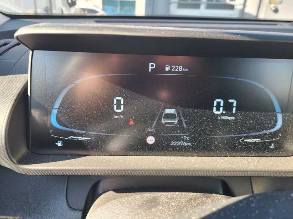 HYUNDAI Casper - Vista 8