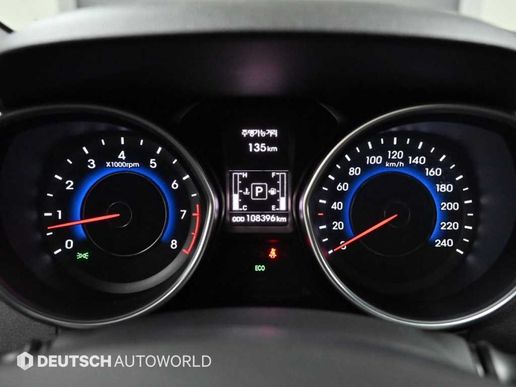 HYUNDAI Avante - Vista 8