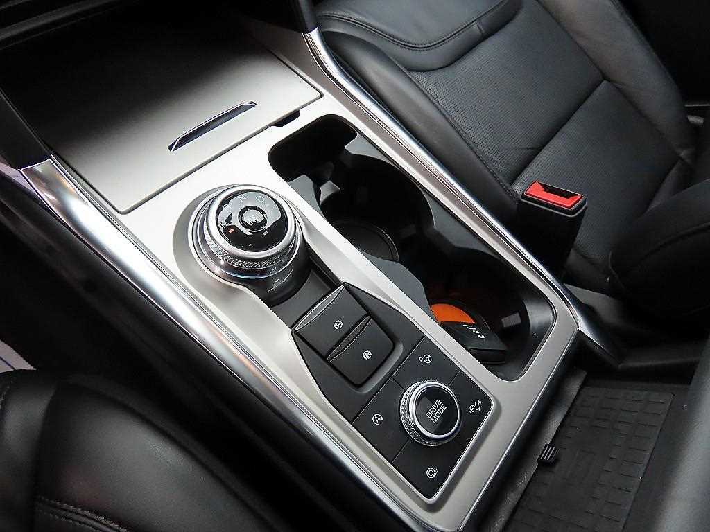 Ford Explorer - Vista 10