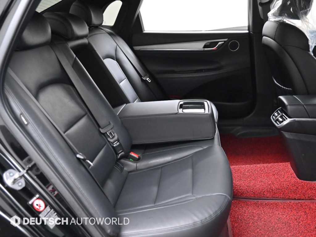 HYUNDAI Grandeur - Vista 12