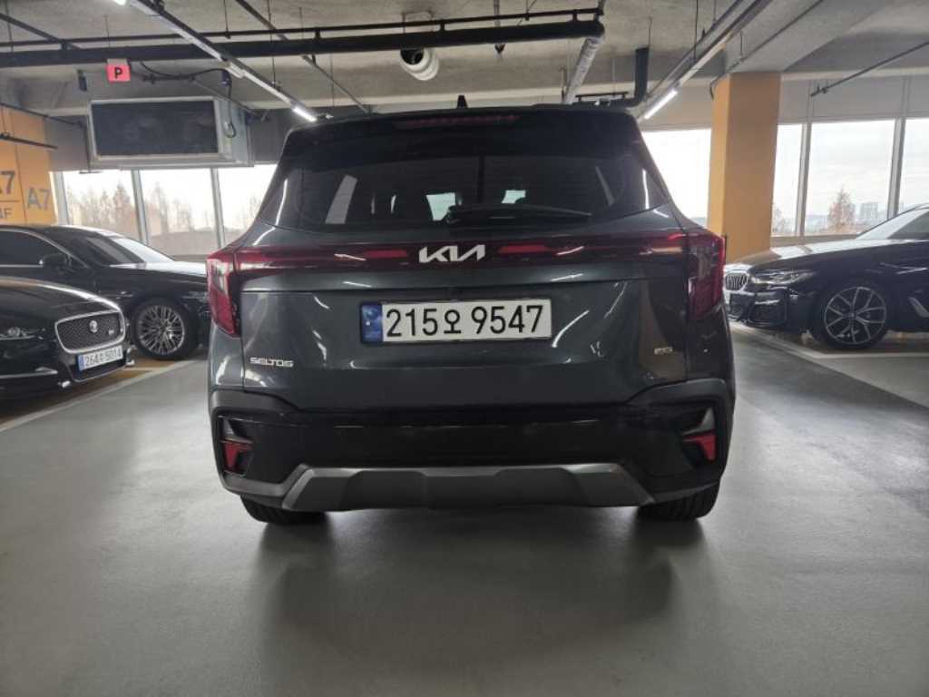 KIA Seltos - Vista 4