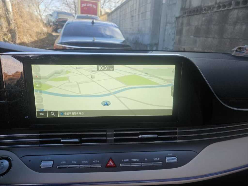 HYUNDAI Grandeur - Vista 9