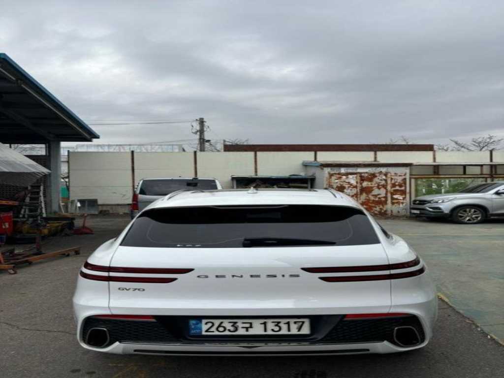 Genesis GV70 - Vista 4