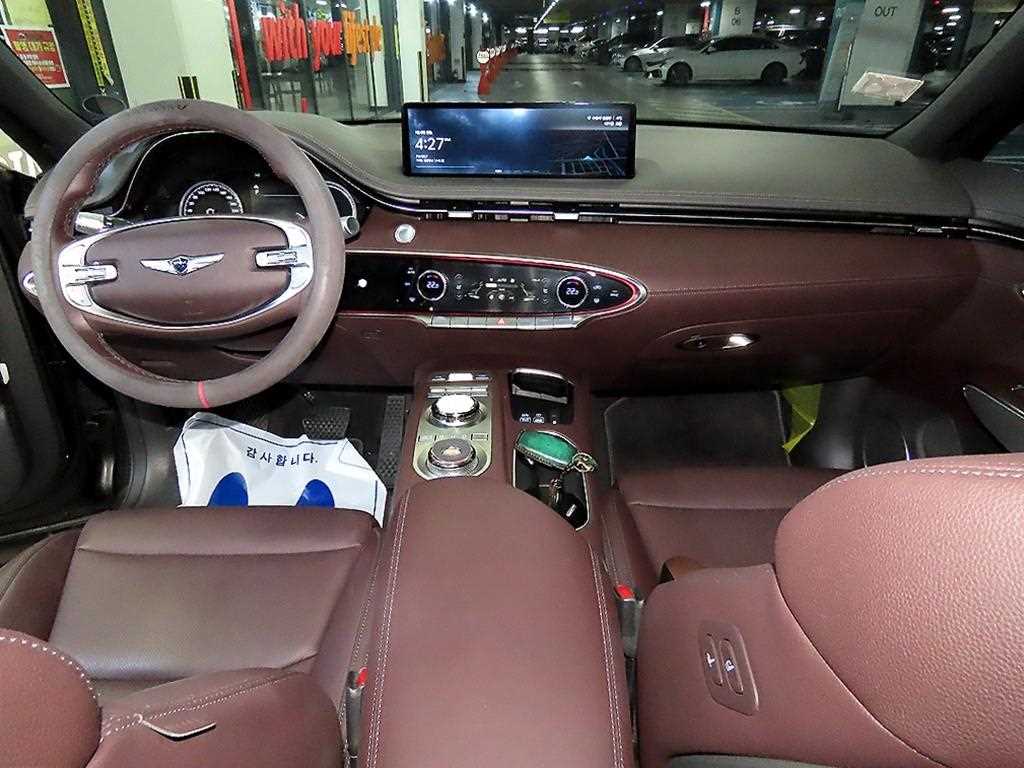 Genesis GV70 - Vista 10