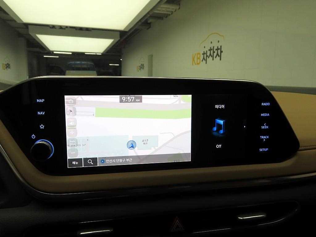 HYUNDAI Sonata - Vista 9