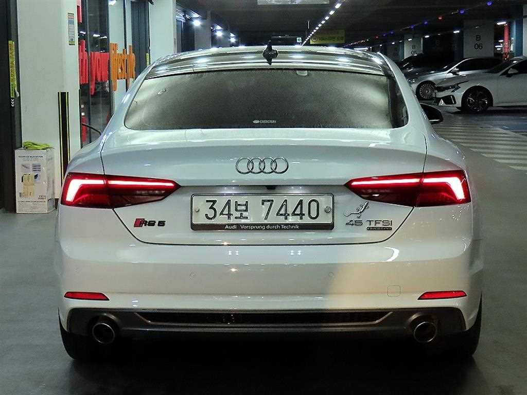 Audi A5 - Vista 5