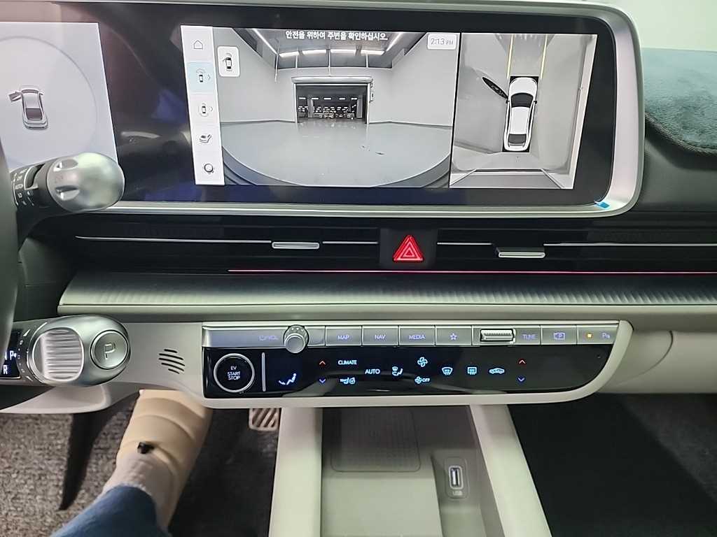 HYUNDAI Ioniq 6 - Vista 9