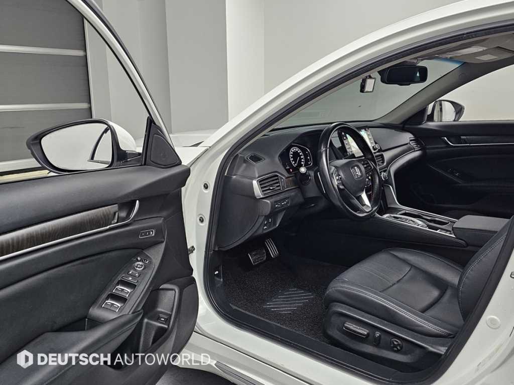 Honda Accord - Vista 11