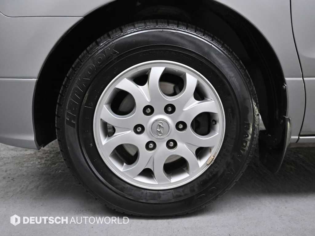 HYUNDAI Starex - Vista 5