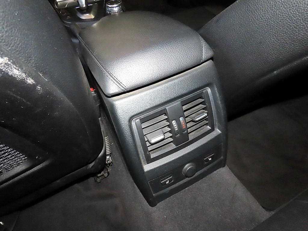 BMW 3 series 2017 Negro - Importación desde Corea - HF Imports Iquique - Foto 16