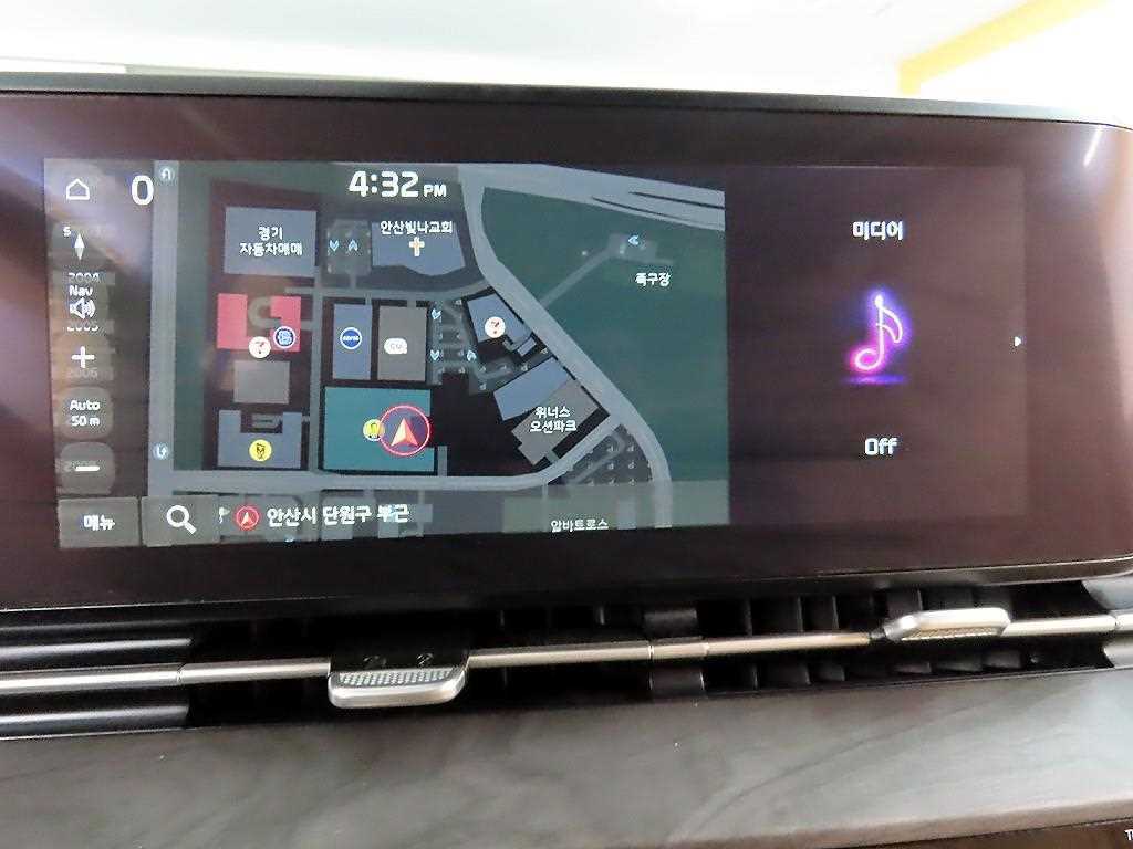 KIA Carnival 2023 Blanco - Importación desde Corea - HF Imports Iquique - Foto 14