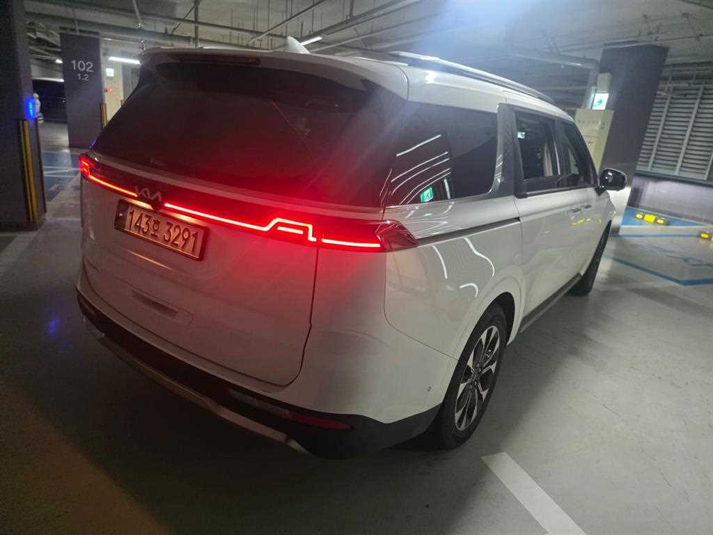 KIA Carnival - Vista 6