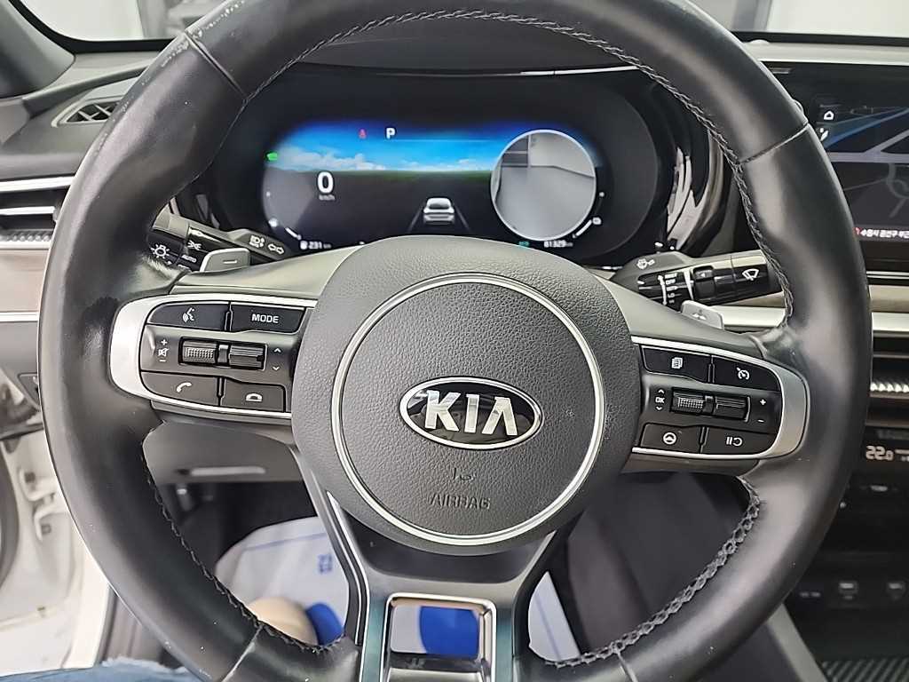 KIA K5 - Vista 9