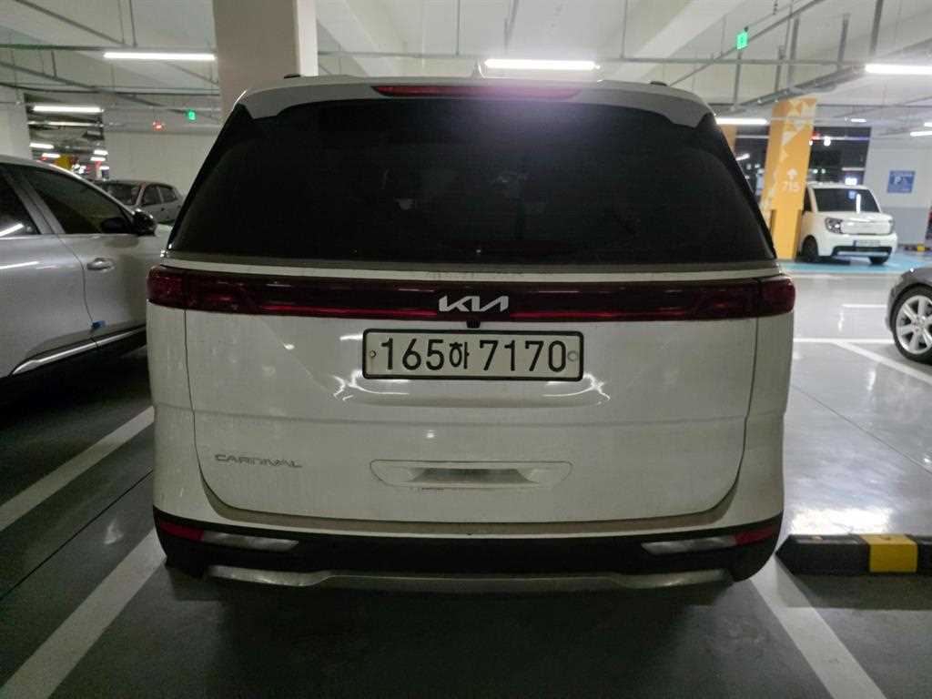 KIA Carnival - Vista 4