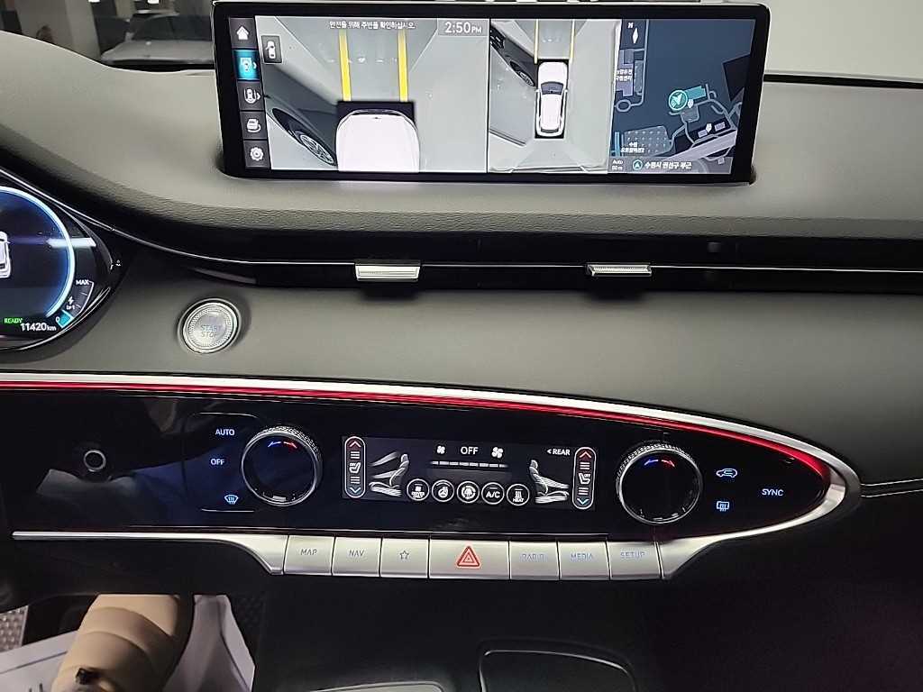 Genesis GV70 - Vista 10