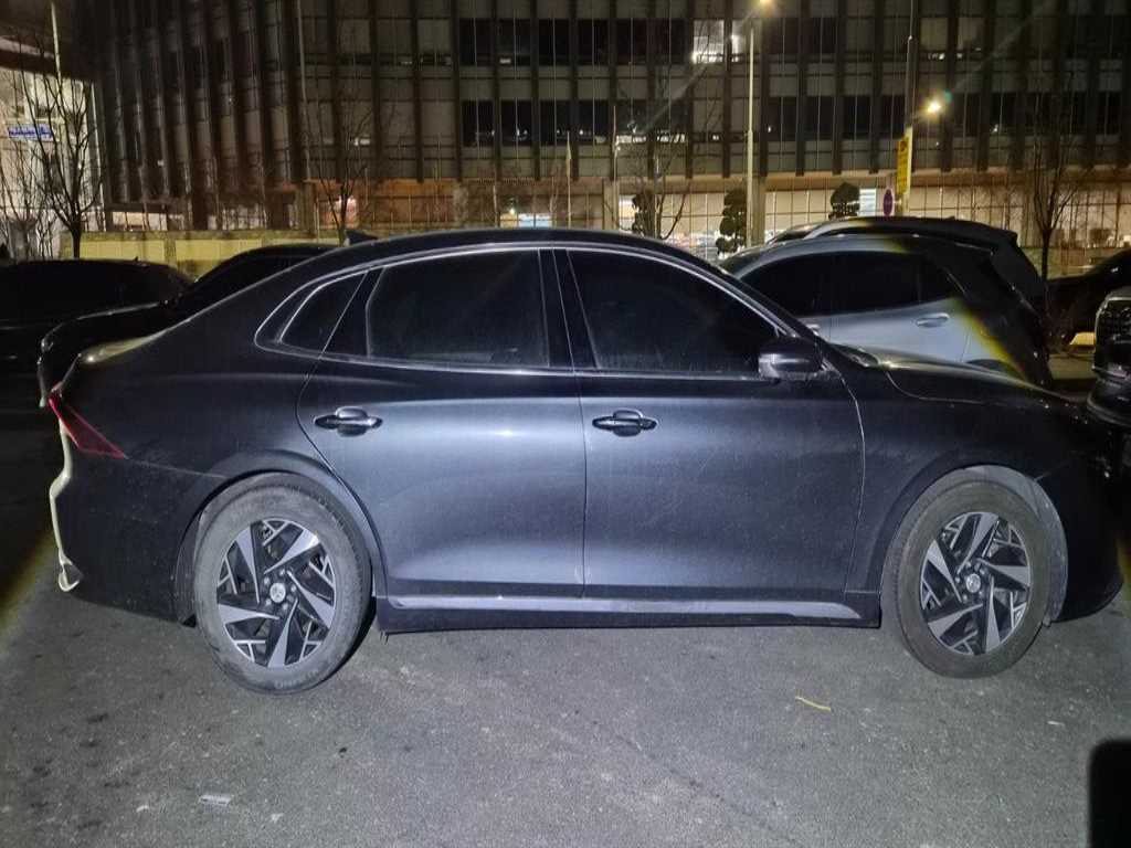 HYUNDAI Grandeur - Vista 2