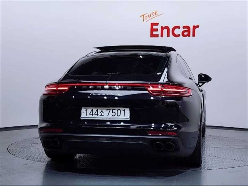 Porsche Panamera - Vista 4