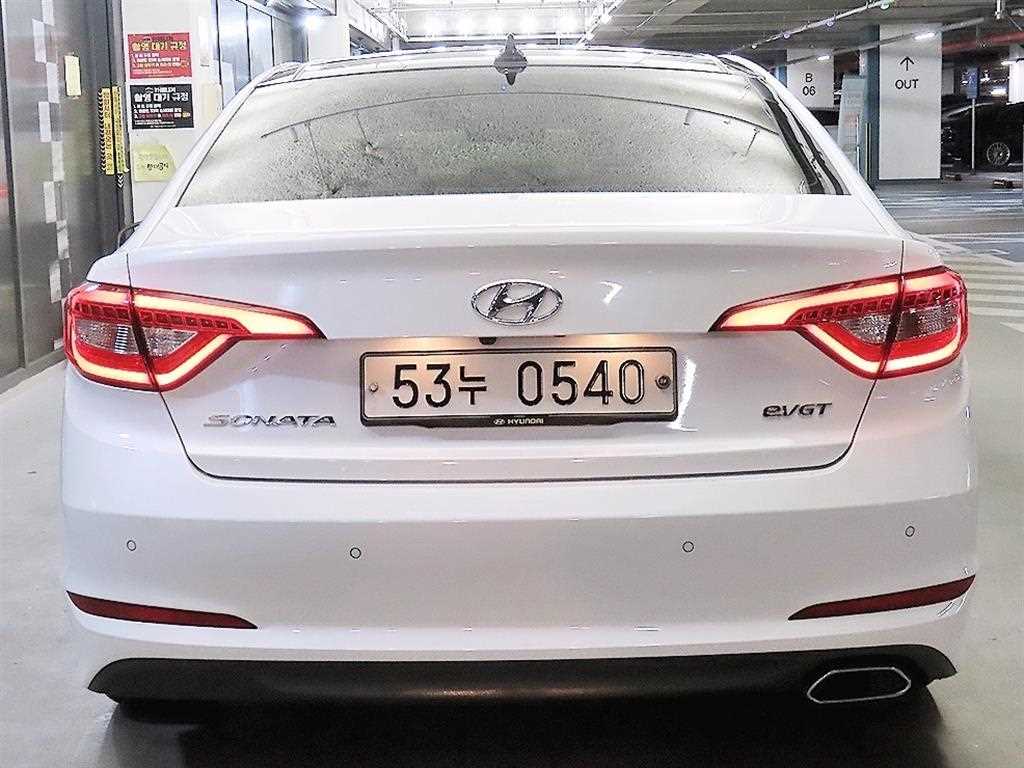HYUNDAI Sonata - Vista 5