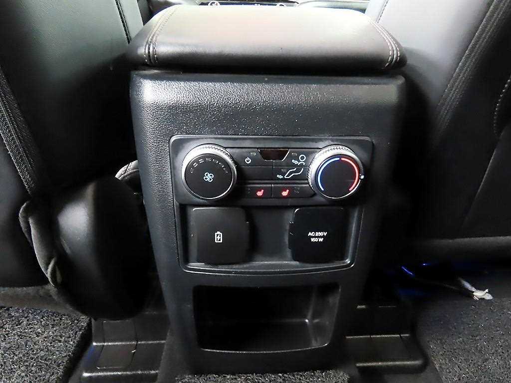 Ford Explorer - Vista 12