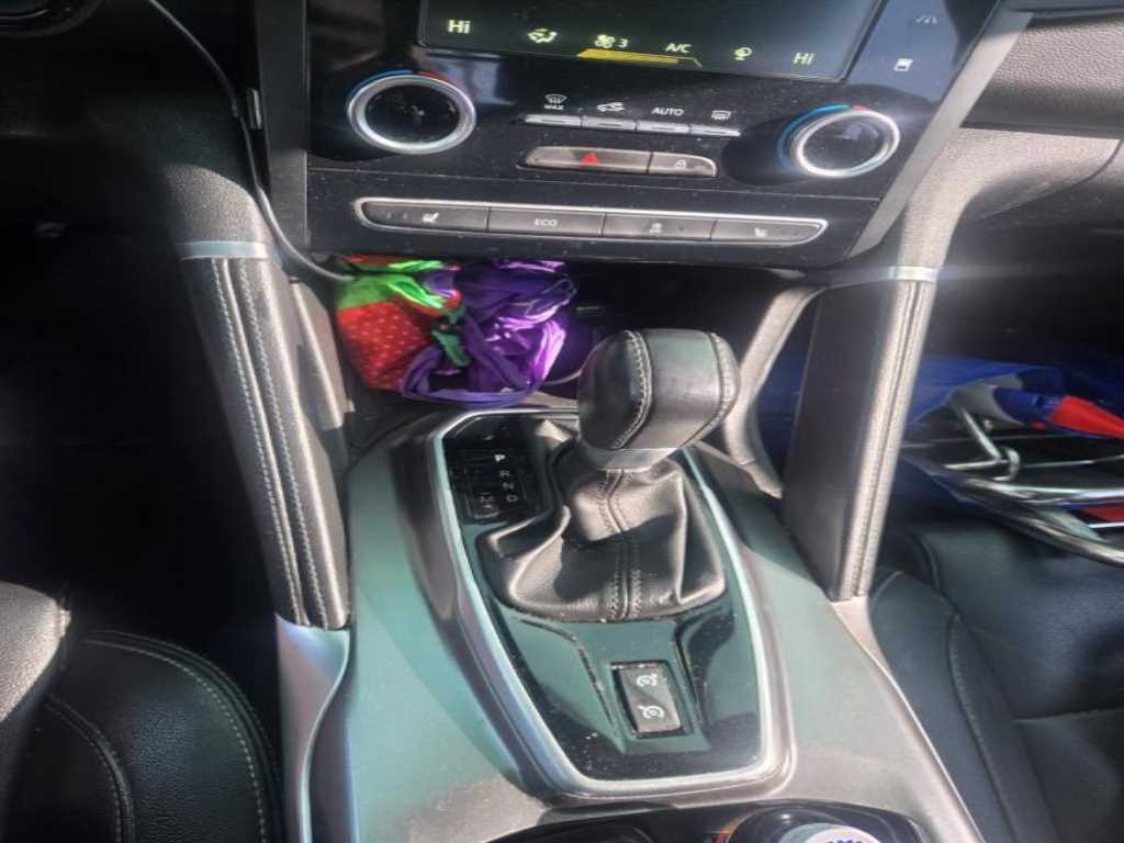 SAMSUNG QM6 - Vista 8