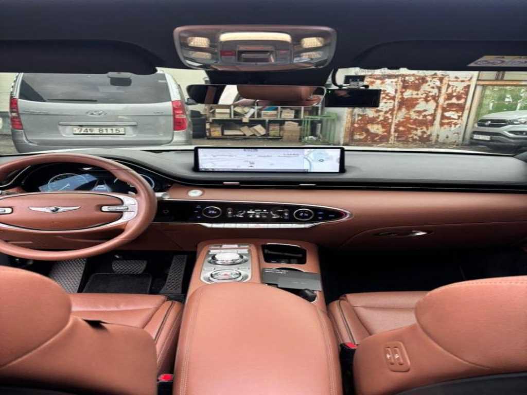 Genesis GV70 - Vista 6