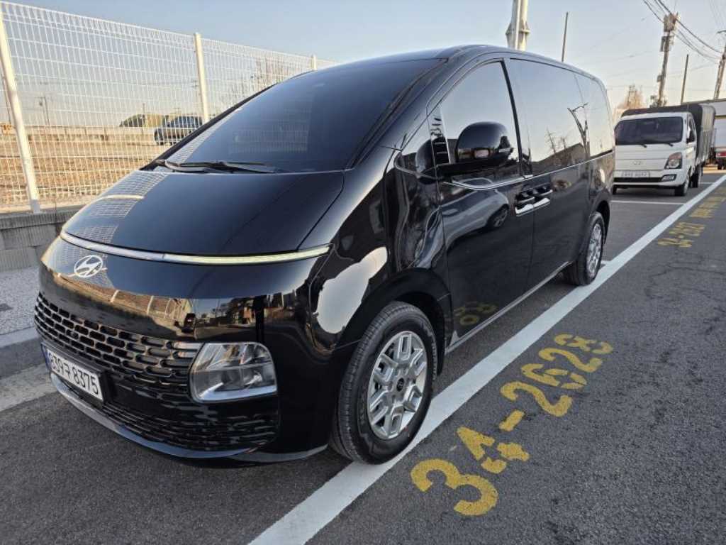 HYUNDAI Staria - Vista 9