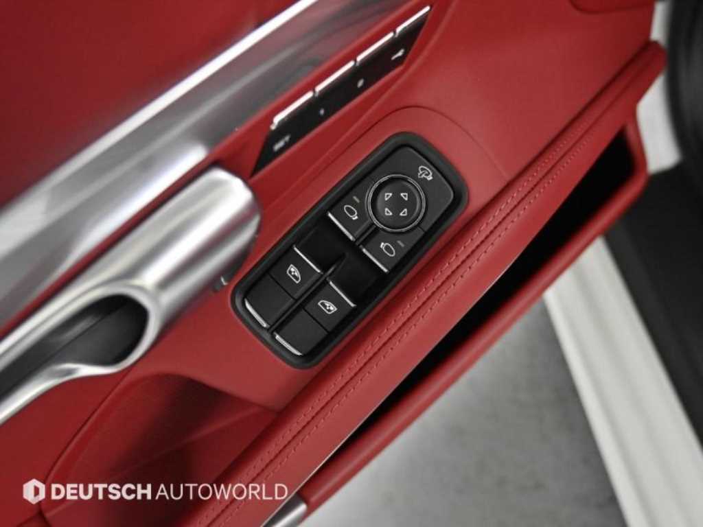 Porsche 718 - Vista 12