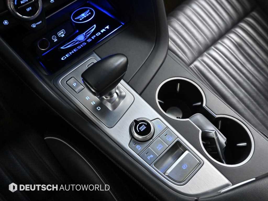 Genesis G70 - Vista 9