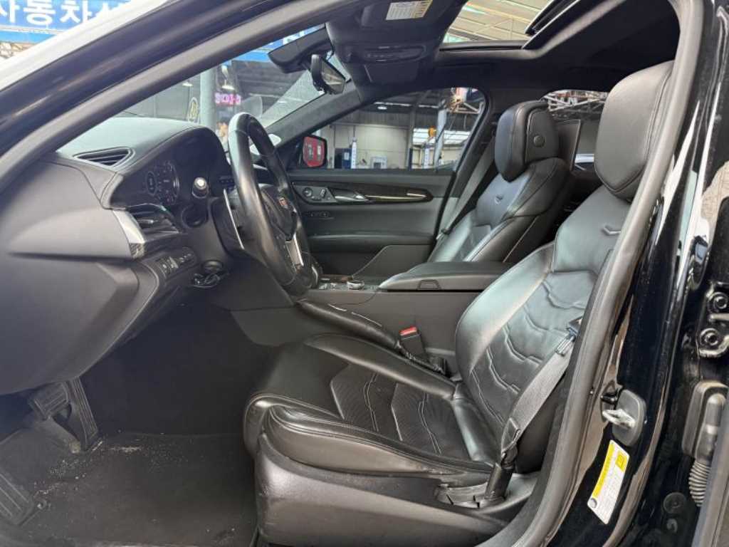 Cadillac CT6 - Vista 8