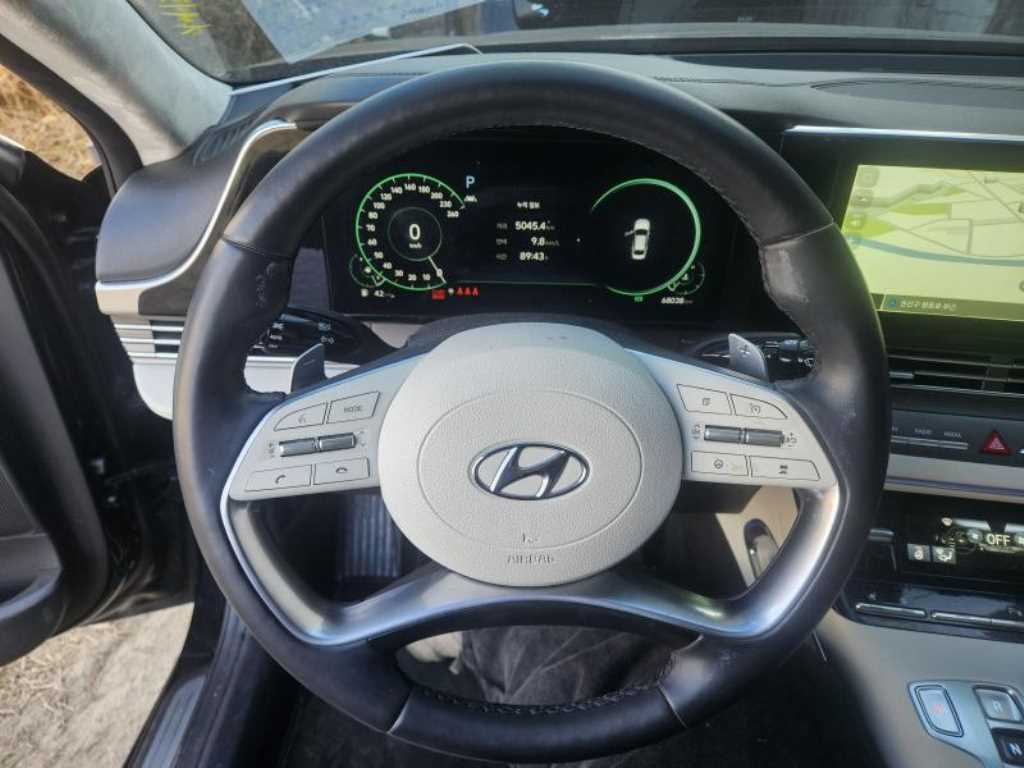 HYUNDAI Grandeur - Vista 7