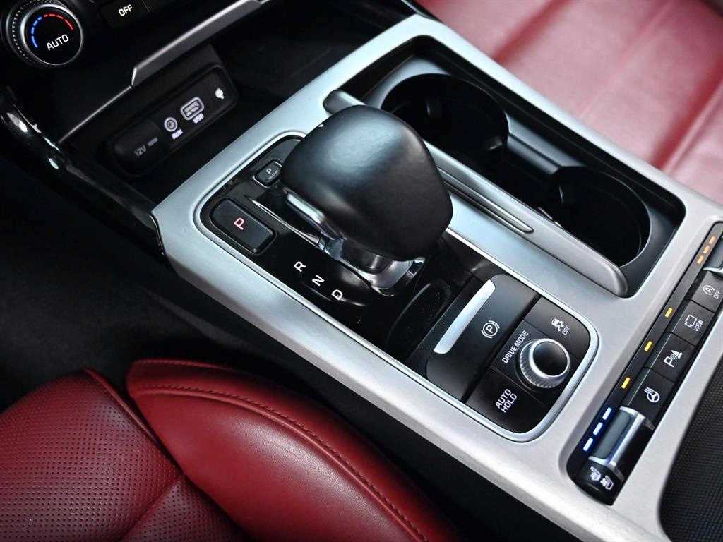 KIA Stinger - Vista 9