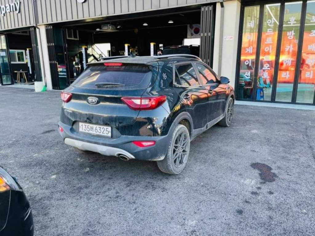 KIA Stonic - Vista 3