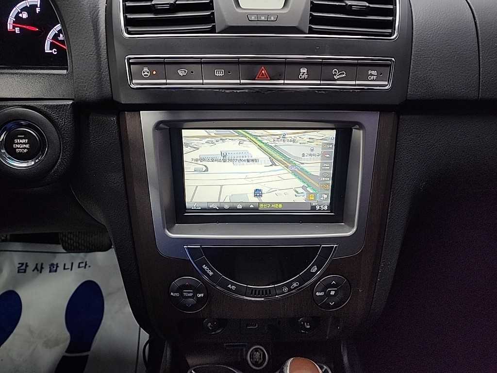 Ssangyong Rexton - Vista 10