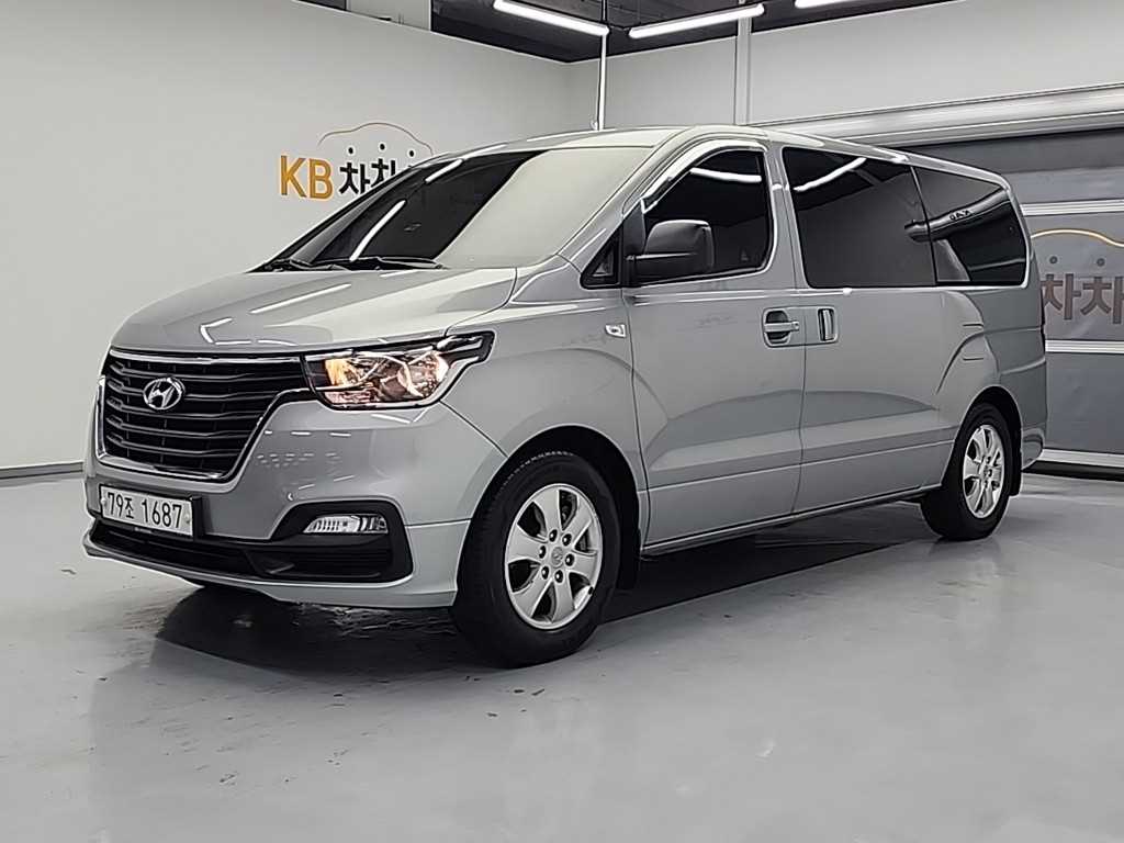 HYUNDAI Starex 2018 Plateado - Importación desde Corea - HF Imports Iquique - Foto 1