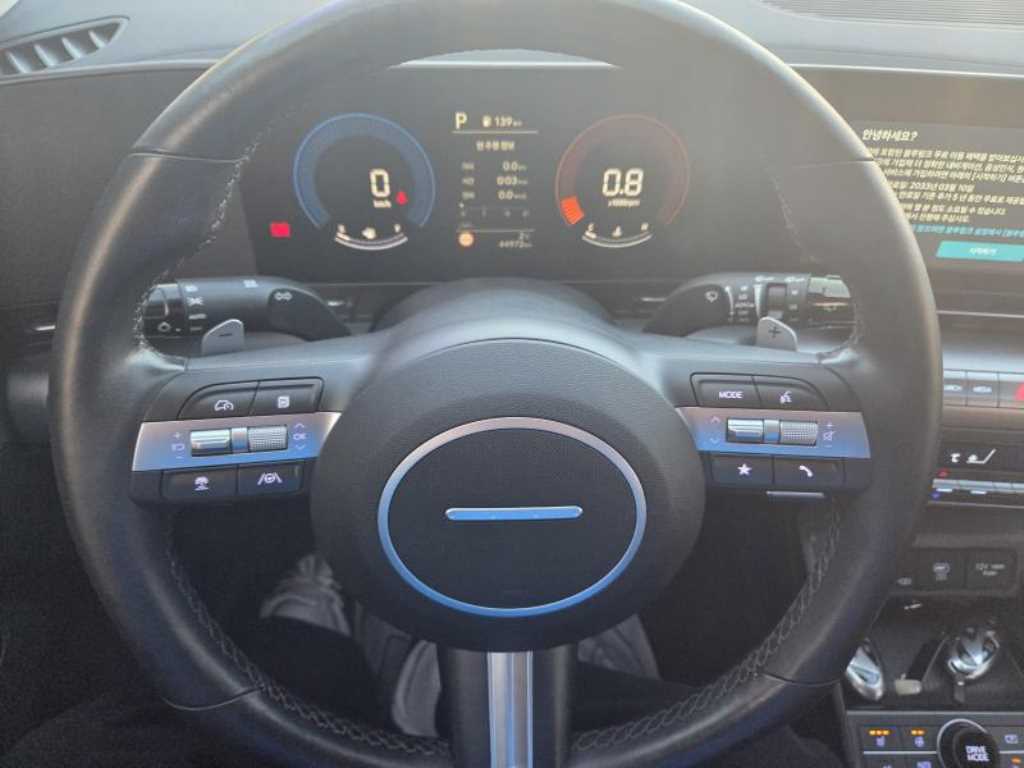 HYUNDAI Kona - Vista 6