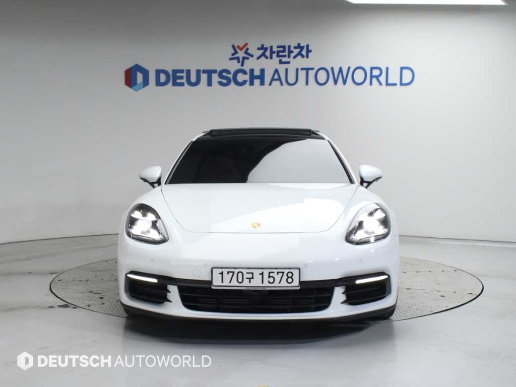 Porsche Panamera - Vista 3