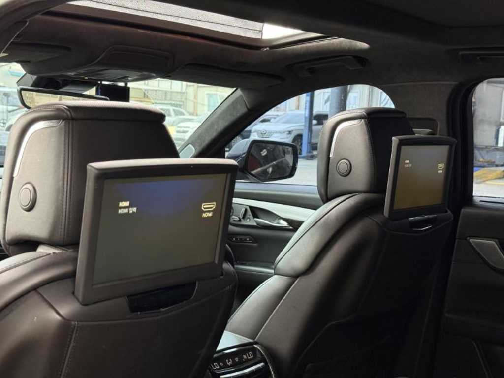 Cadillac CT6 - Vista 10