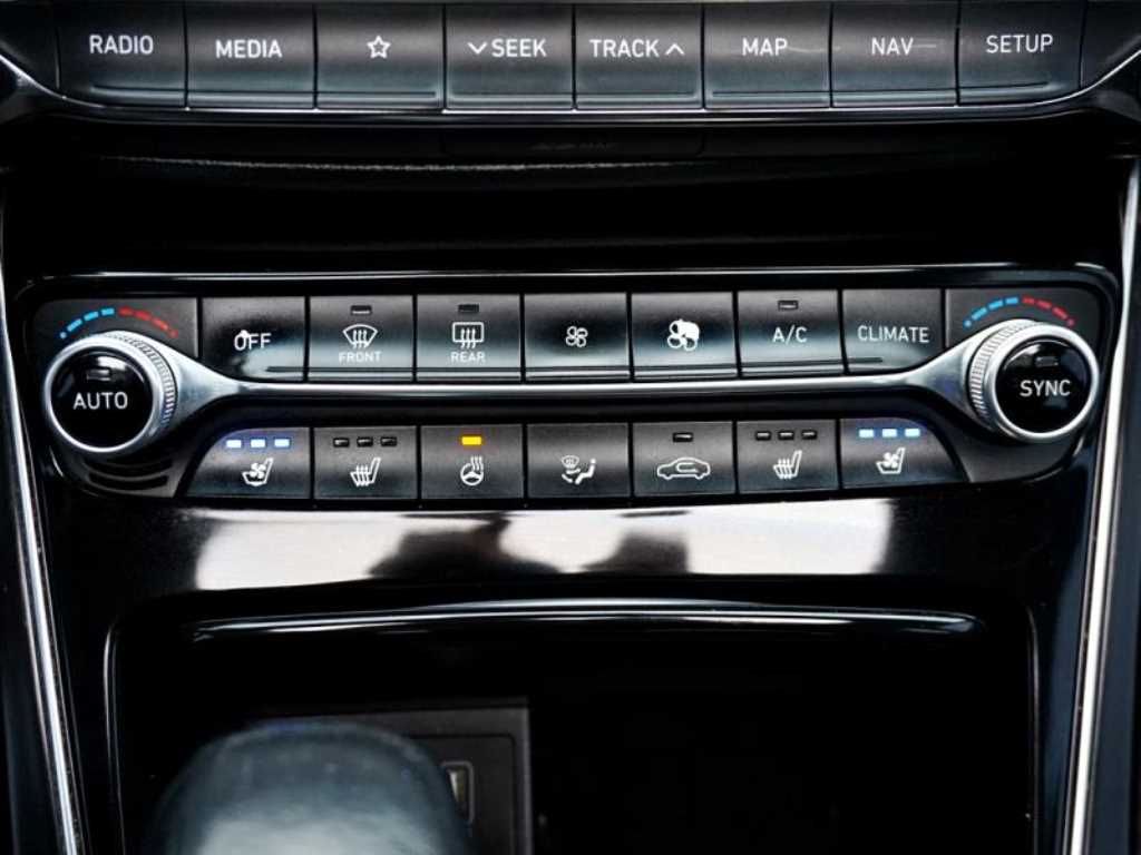 HYUNDAI Grandeur - Vista 12