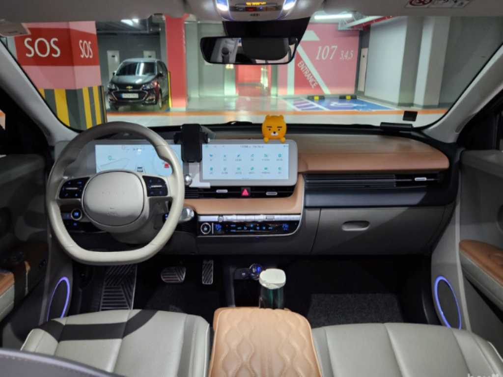 HYUNDAI Ioniq 5 - Vista 6