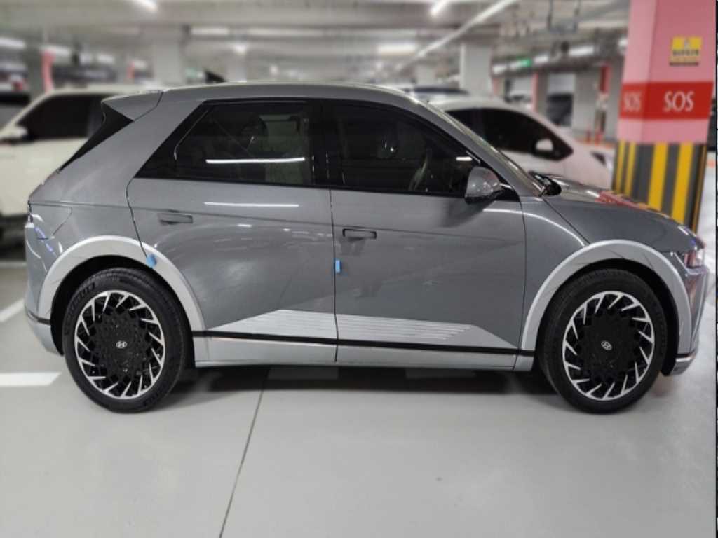 HYUNDAI Ioniq 5 - Vista 4