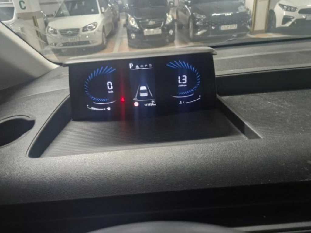 HYUNDAI Staria - Vista 8