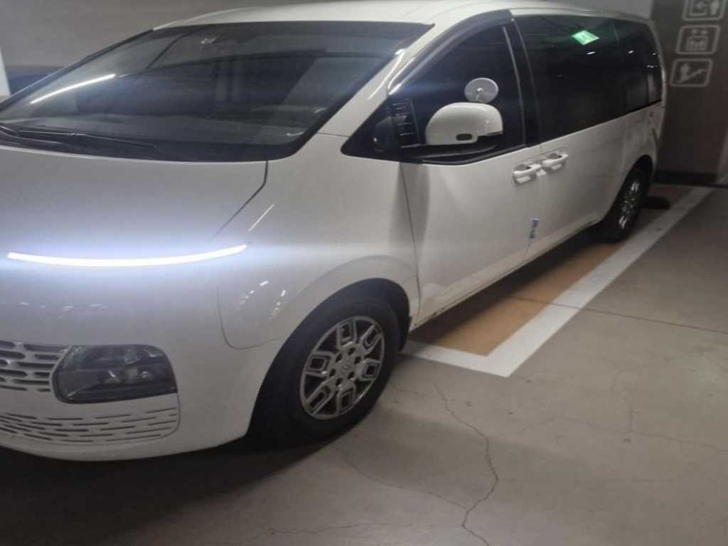 HYUNDAI Staria - Vista 2