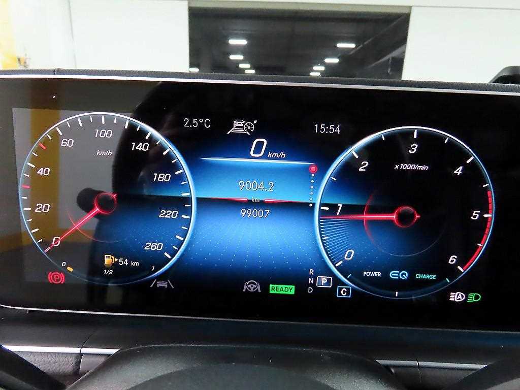 Mercedes Benz GLE Class - Vista 8