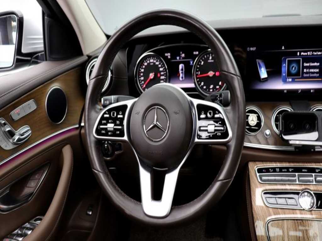 Mercedes Benz E class - Vista 10