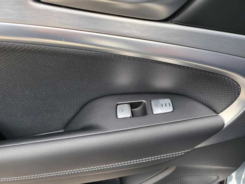 Genesis G70 - Vista 12